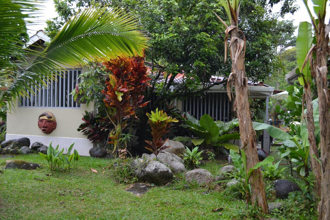 Casa Sophia 3 Listings Apartment 1 Or Apartment 2 Separately Or Apt 1 And 2 Together All With Fo Internet Guápiles Exterior foto